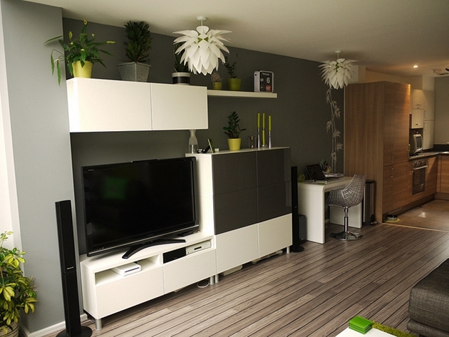 Idea para montar un mueble BESTA IKEA para el salón, en blanco y negro