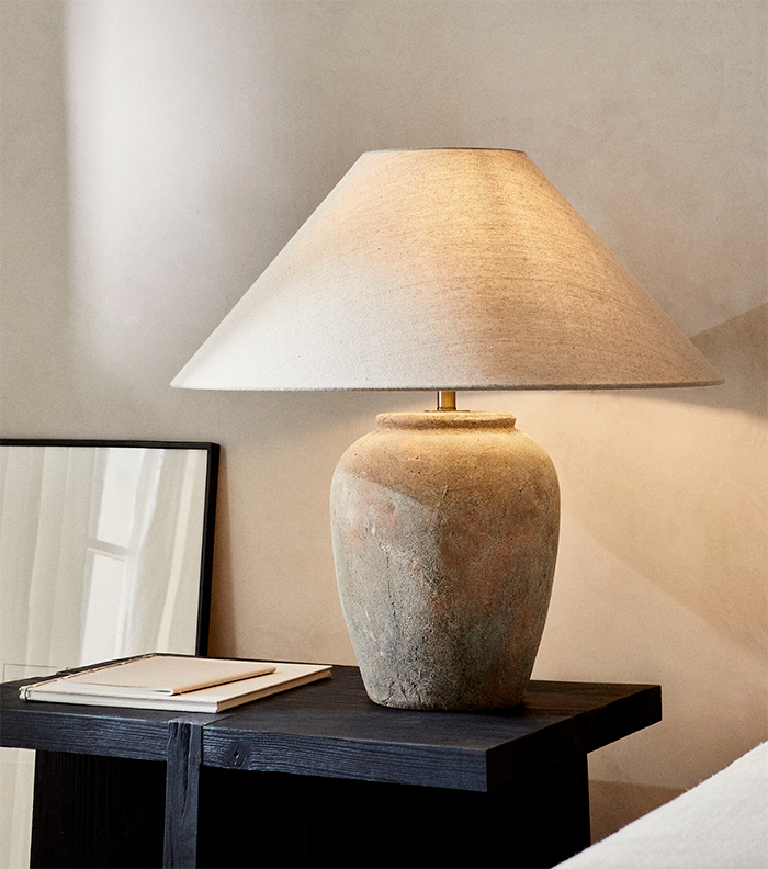 Iluminación artificial cálida para una casa cálida y calmante