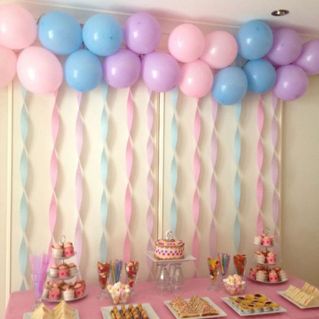 Fiesta baby shower decorada con globos