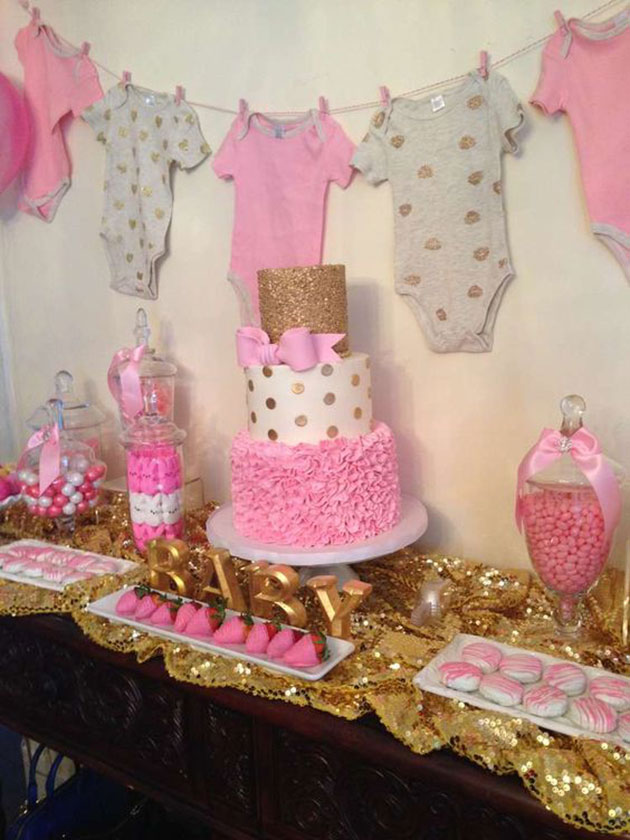 Ideas for decorating a baby shower for girls.