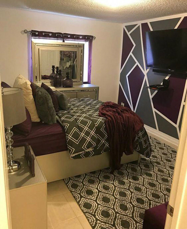Moderno cuarto, habitación o dormitorio pintado y decorado con un mosaico geométrico
